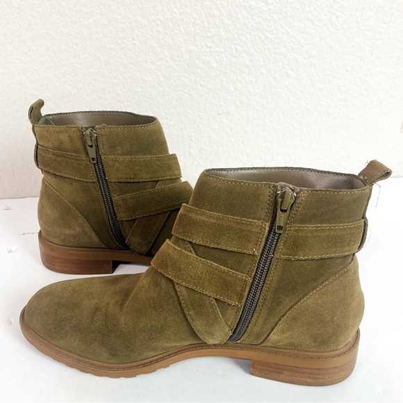 Bleeker and Bond Olive Green Kelsey Suede Booties Size 8 - Picture 2 of 7